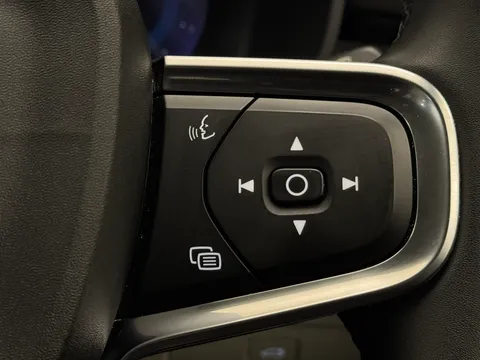 DX23LYH Volvo XC40 2.0 B3P Plus Dark 5dr Auto Thumbnail #31