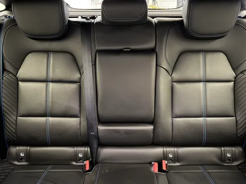 NL24GZZ Renault ARKANA 1.6 E-Tech FHEV 145 Esprit Alpine 5dr Auto Thumbnail #16