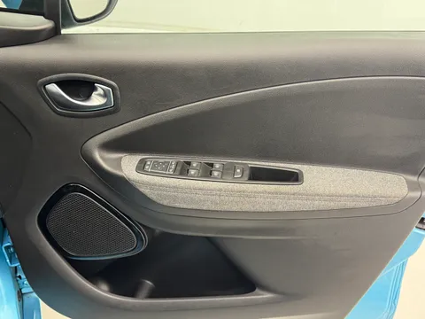 HJ72URZ Renault Zoe 100kW GT Edition R135 50kWh Rapid Charge 5dr Auto Thumbnail #18