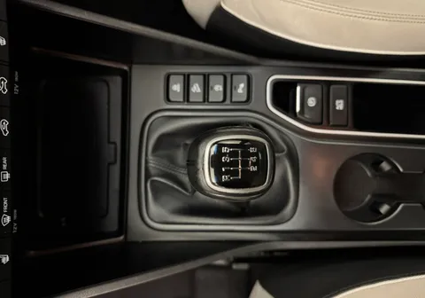 AR19CVX Hyundai Tucson 1.6 CRDi Premium 5dr 2WD Thumbnail #16