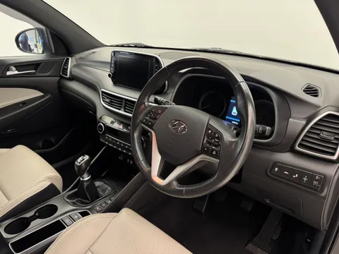 AR19CVX Hyundai Tucson 1.6 CRDi Premium 5dr 2WD Thumbnail #21