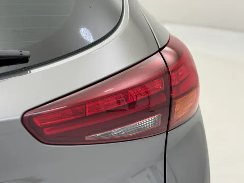 AR19CVX Hyundai Tucson 1.6 CRDi Premium 5dr 2WD Thumbnail #35