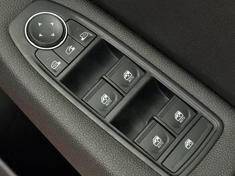 DV24OTG Renault Clio 1.0 TCe 90 Evolution 5dr Thumbnail #18