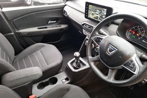 DY72VKA Dacia Jogger 1.0 TCe Extreme SE 5dr Thumbnail #13