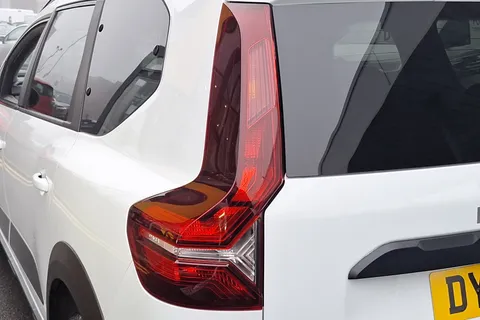 DY72VKA Dacia Jogger 1.0 TCe Extreme SE 5dr Thumbnail #22