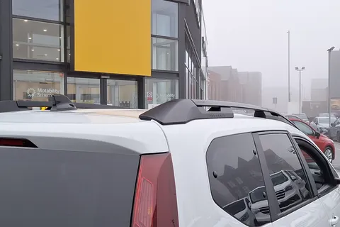 DY72VKA Dacia Jogger 1.0 TCe Extreme SE 5dr Thumbnail #23