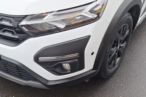 DY72VKA Dacia Jogger 1.0 TCe Extreme SE 5dr Thumbnail #30