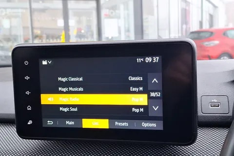 DY72VKA Dacia Jogger 1.0 TCe Extreme SE 5dr Thumbnail #38