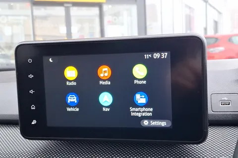 DY72VKA Dacia Jogger 1.0 TCe Extreme SE 5dr Thumbnail #39