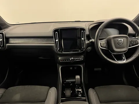 SF72YCJ Volvo XC40 1.5 T5 Recharge PHEV Ultimate Dark 5dr Auto Thumbnail #13