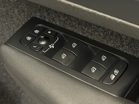 SF72YCJ Volvo XC40 1.5 T5 Recharge PHEV Ultimate Dark 5dr Auto Thumbnail #29