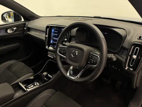 SF72YCJ Volvo XC40 1.5 T5 Recharge PHEV Ultimate Dark 5dr Auto Thumbnail #32