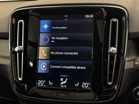 SF72YCJ Volvo XC40 1.5 T5 Recharge PHEV Ultimate Dark 5dr Auto Thumbnail #35