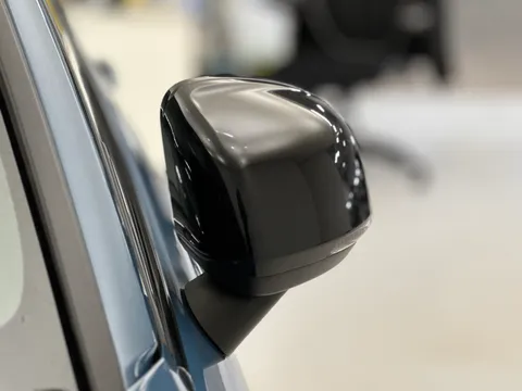 SF72YCJ Volvo XC40 1.5 T5 Recharge PHEV Ultimate Dark 5dr Auto Thumbnail #42