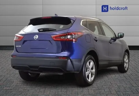 VA68KBN Nissan Qashqai 1.3 DiG-T Acenta Premium 5dr Thumbnail #7