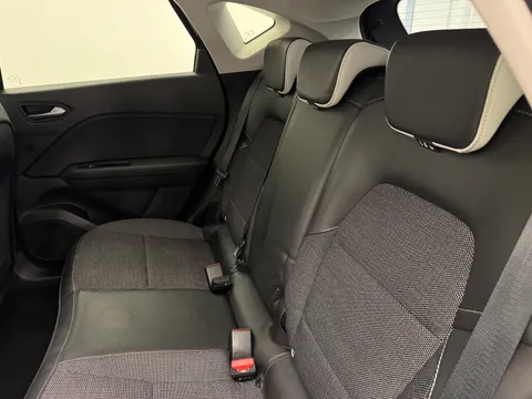 KY72OCL Renault Captur 1.0 TCE 90 Techno 5dr Thumbnail #10