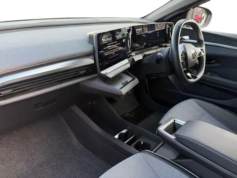 MA24ZNJ Renault Megane E-Tech EV60 160kW Iconic 60kWh Optimum Charge 5dr Auto Thumbnail #5