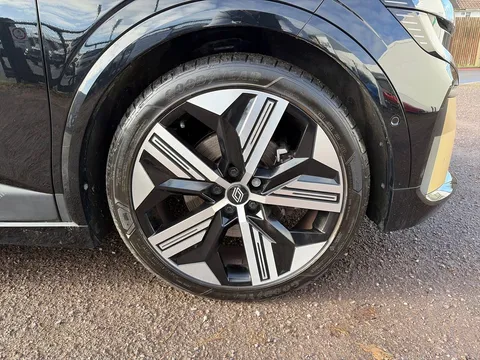 MA24ZNJ Renault Megane E-Tech EV60 160kW Iconic 60kWh Optimum Charge 5dr Auto Thumbnail #33