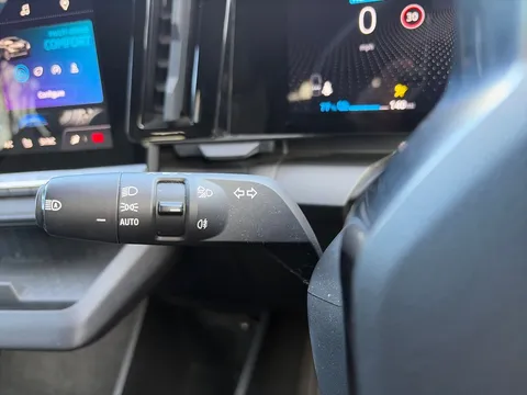 MA24ZNJ Renault Megane E-Tech EV60 160kW Iconic 60kWh Optimum Charge 5dr Auto Thumbnail #23