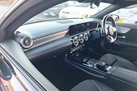 BD21XGM Mercedes-Benz A-Class A200d Exclusive Edition 5dr Auto Thumbnail #38