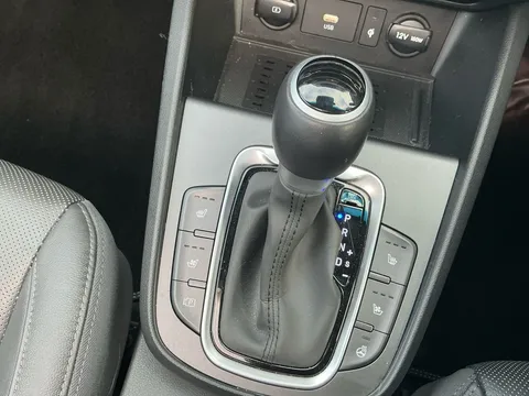 DU72EDX Hyundai Kona 1.6 GDi Hybrid Ultimate 5dr DCT Thumbnail #15