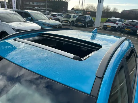 DU72EDX Hyundai Kona 1.6 GDi Hybrid Ultimate 5dr DCT Thumbnail #20