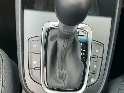 DU72EDX Hyundai Kona 1.6 GDi Hybrid Ultimate 5dr DCT Thumbnail #25
