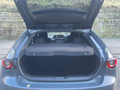 MP24KKS Mazda Mazda3 2.0 e-Skyactiv G MHEV Exclusive-Line 5dr Thumbnail #28