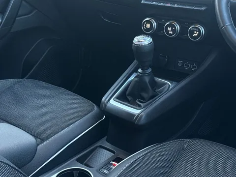 CF72HXY Renault Captur 1.0 TCE 90 Techno 5dr Thumbnail #18