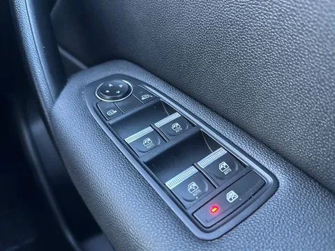 CF72HXY Renault Captur 1.0 TCE 90 Techno 5dr Thumbnail #22