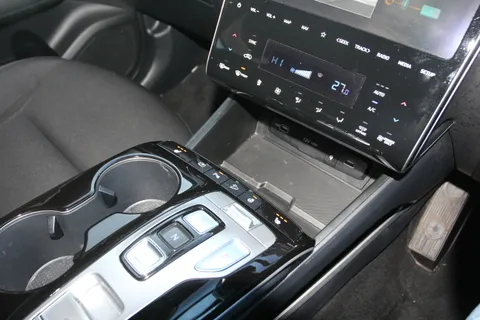 DE72ZMX Hyundai Tucson 1.6 TGDi Hybrid 230 Premium 5dr 2WD Auto Thumbnail #24