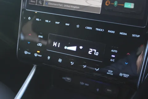 DE72ZMX Hyundai Tucson 1.6 TGDi Hybrid 230 Premium 5dr 2WD Auto Thumbnail #27