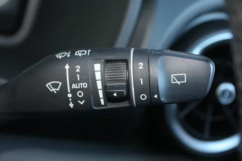 EN21XCA Hyundai Kona 1.6 GDi Hybrid Premium 5dr DCT Thumbnail #25