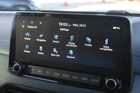 EN21XCA Hyundai Kona 1.6 GDi Hybrid Premium 5dr DCT Thumbnail #32