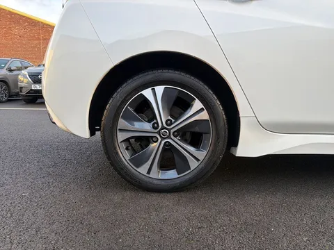 HN71LUR Nissan LEAF 160kW e+ Tekna 62kWh 5dr Auto Thumbnail #9