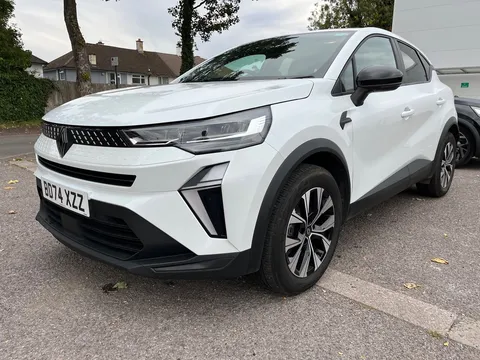 BD74XZZ Renault Captur 1.6 E-Tech Full Hybrid 145 Evolution 5dr Auto Thumbnail #23