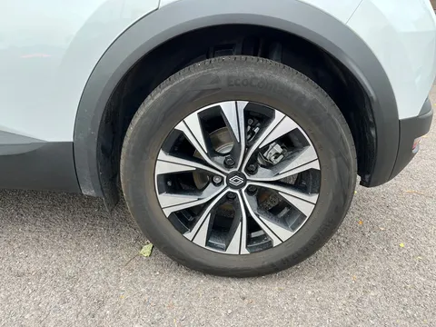 BD74XZZ Renault Captur 1.6 E-Tech Full Hybrid 145 Evolution 5dr Auto Thumbnail #30