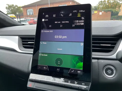 BD74XZZ Renault Captur 1.6 E-Tech Full Hybrid 145 Evolution 5dr Auto Thumbnail #16