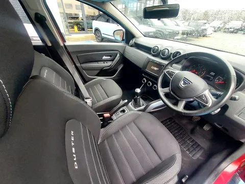 DS20HGC Dacia Duster 1.3 TCe 130 Prestige 5dr Thumbnail #2