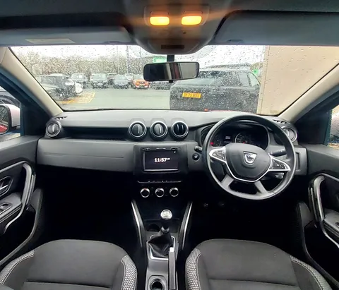DS20HGC Dacia Duster 1.3 TCe 130 Prestige 5dr Thumbnail #11