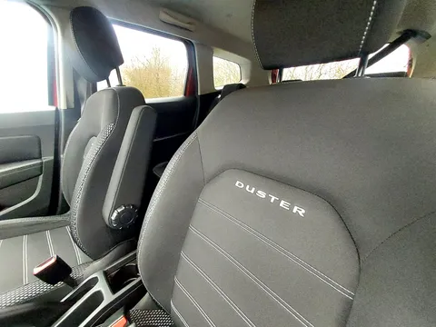 DS20HGC Dacia Duster 1.3 TCe 130 Prestige 5dr Thumbnail #12
