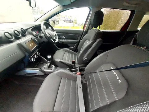 DS20HGC Dacia Duster 1.3 TCe 130 Prestige 5dr Thumbnail #13