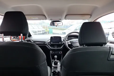 DP67SVT Ford Fiesta 1.0 EcoBoost Zetec 3dr Thumbnail #4
