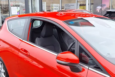 DP67SVT Ford Fiesta 1.0 EcoBoost Zetec 3dr Thumbnail #28