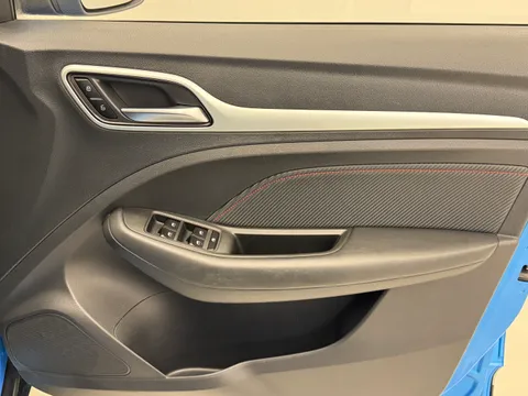 YE70YRN Mg Motor Uk Zs 1.0T GDi Exclusive 5dr DCT Thumbnail #18