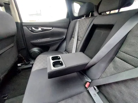 DN64XXK Nissan Qashqai 1.2 DiG-T N-Tec+ 5dr Thumbnail #14