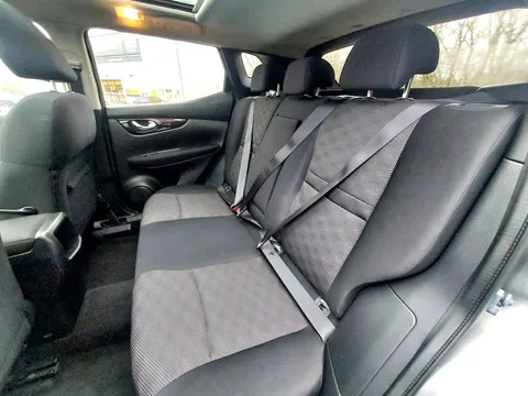 DN64XXK Nissan Qashqai 1.2 DiG-T N-Tec+ 5dr Thumbnail #16
