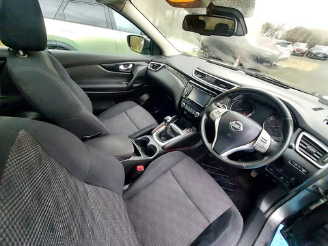 DN64XXK Nissan Qashqai 1.2 DiG-T N-Tec+ 5dr Thumbnail #18