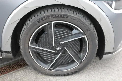 DG25CCK Hyundai Ioniq 5 239kW Ultimate 84 kWh 5dr AWD Auto Thumbnail #4