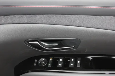 DN75KWH Hyundai Tucson 1.6T Plug-in Hybrid N Line S 5dr Auto Thumbnail #19